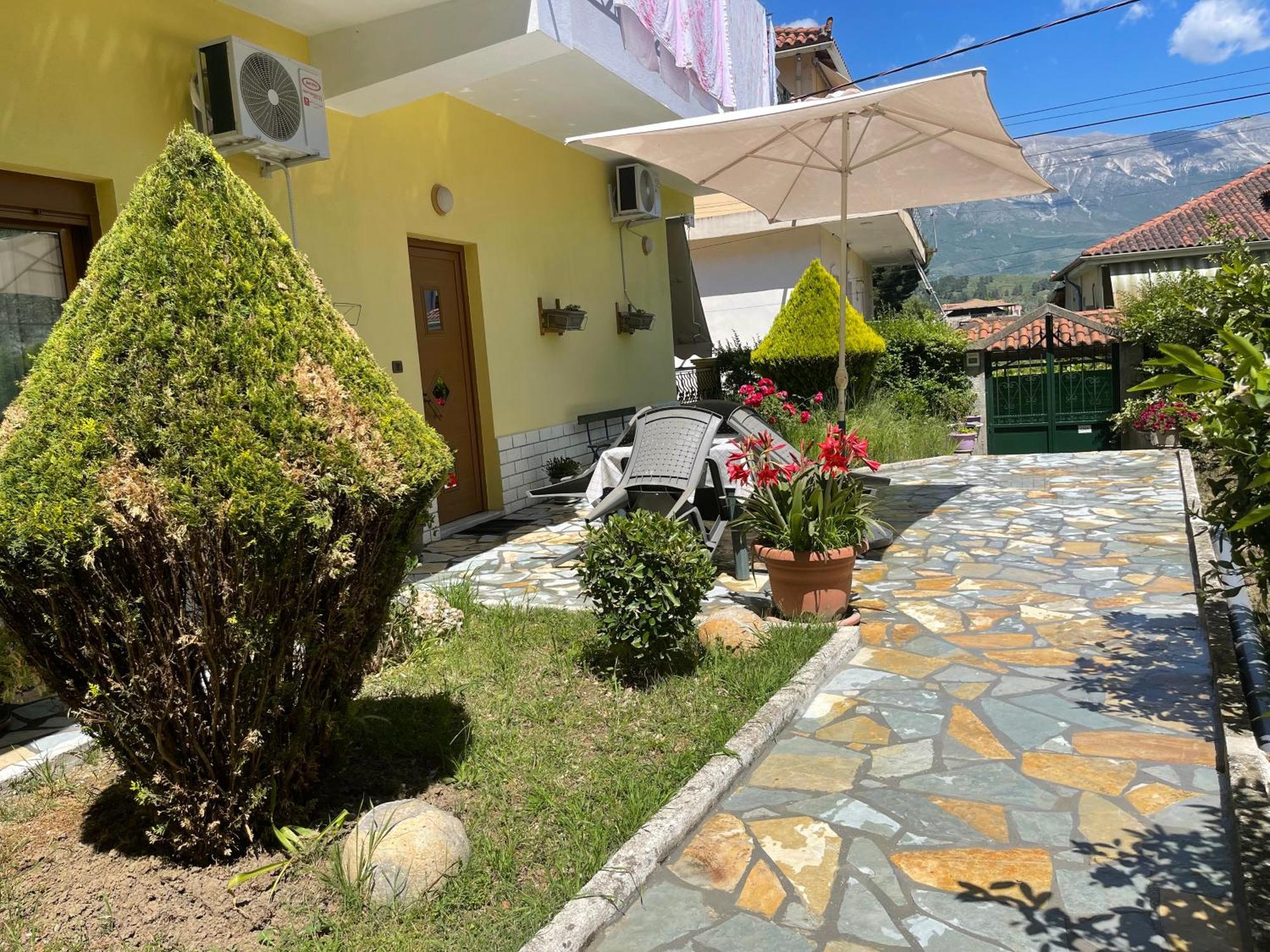 Artur'S Apartment Gjirokastër المظهر الخارجي الصورة
